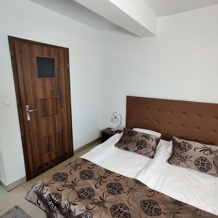 Aparthotel Belweder Porosły Exterior foto