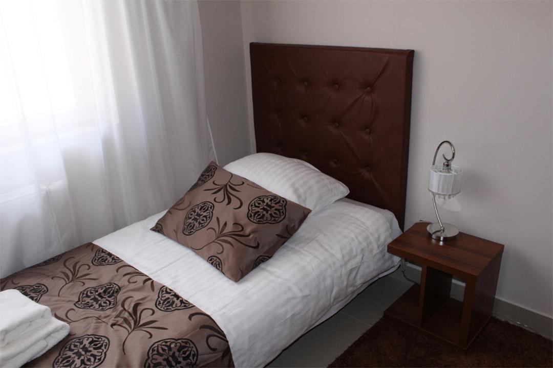 Aparthotel Belweder Porosły Exterior foto