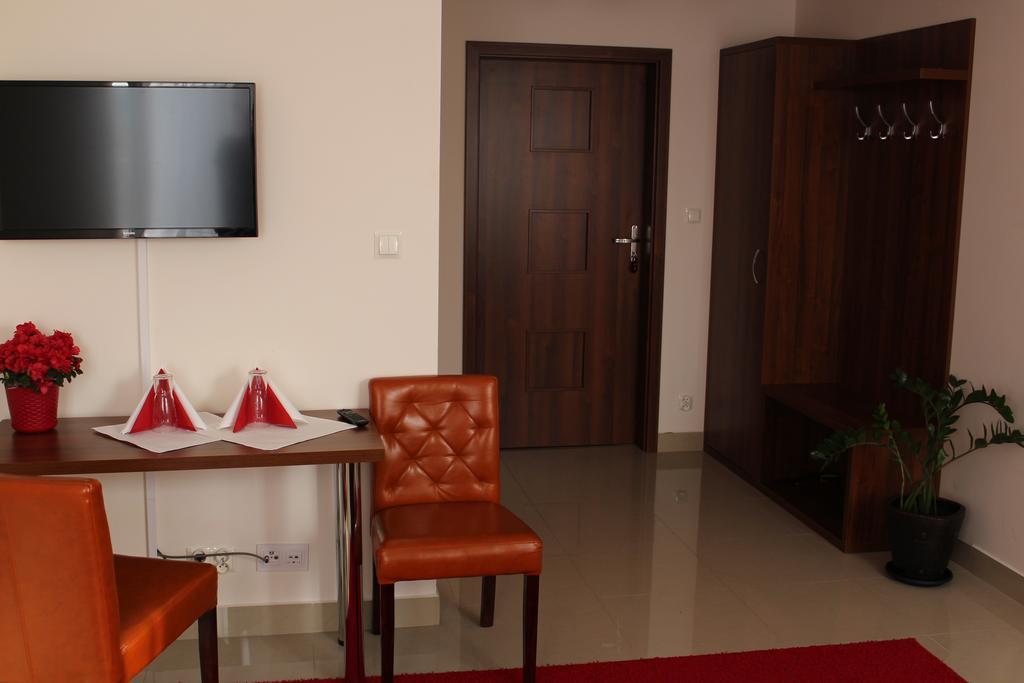 Aparthotel Belweder Porosły Habitación foto